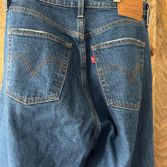 Levi's Ribcage Straight Ankle Jeans - Picture 5 of 6